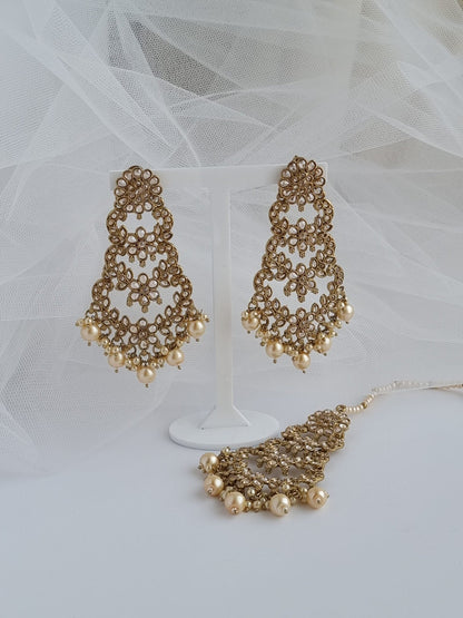 Chandbali Earrings Tikka Set - Fancy Fab Jewels