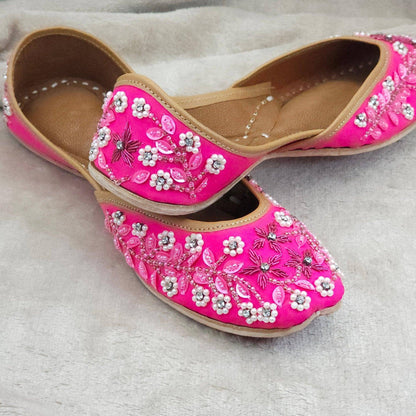 Ruhani Baby Pink Phulkari Jutti - Fancy Fab Jewels