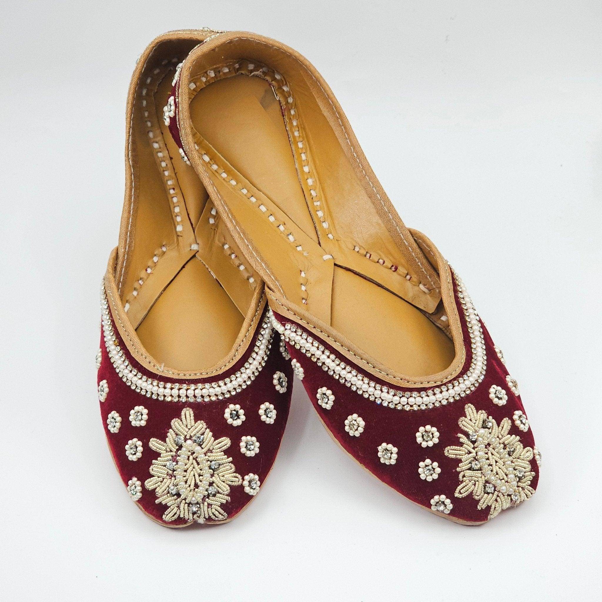 Dilawaiz Maroon Velvet Bridal Jutti - Fancy Fab Jewels