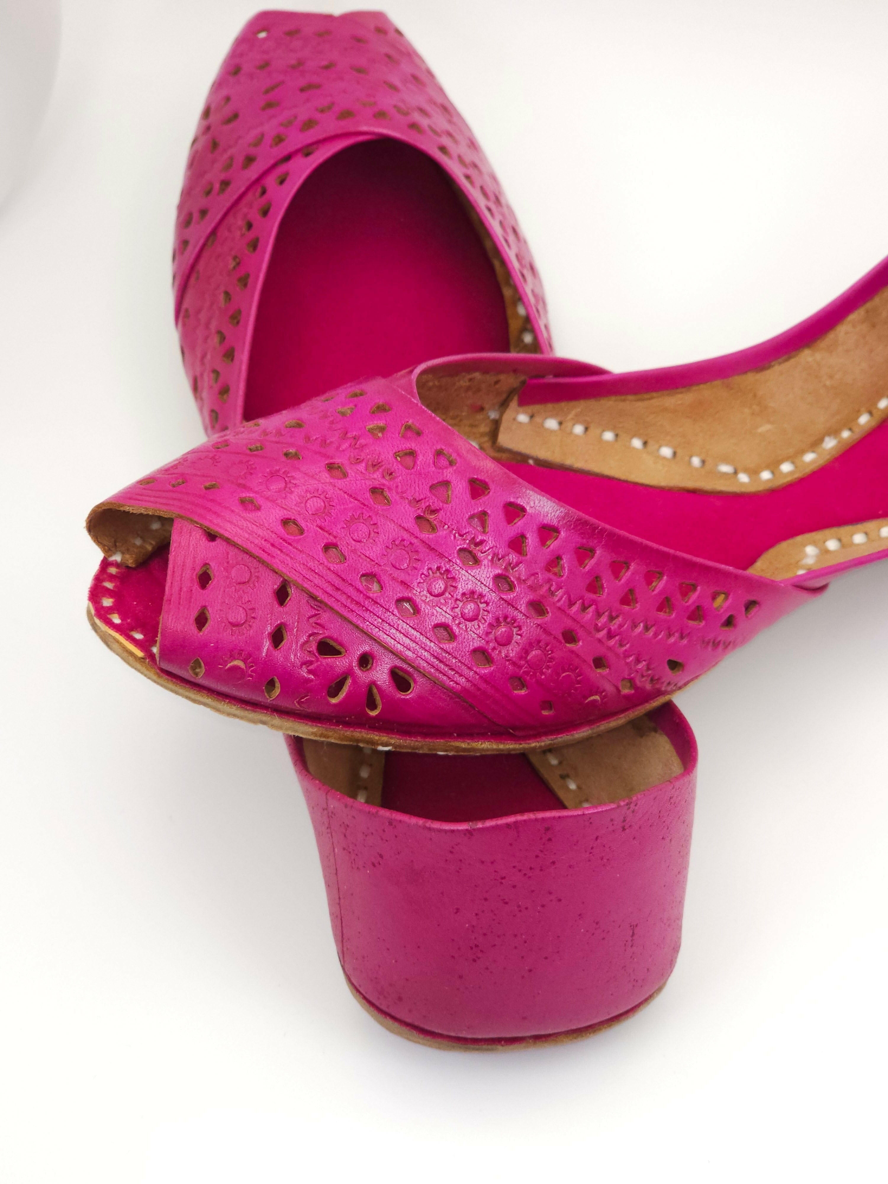 fancy fab Jewels juttis Sumbul - Hot Pink laser cut Leatherett Jutti