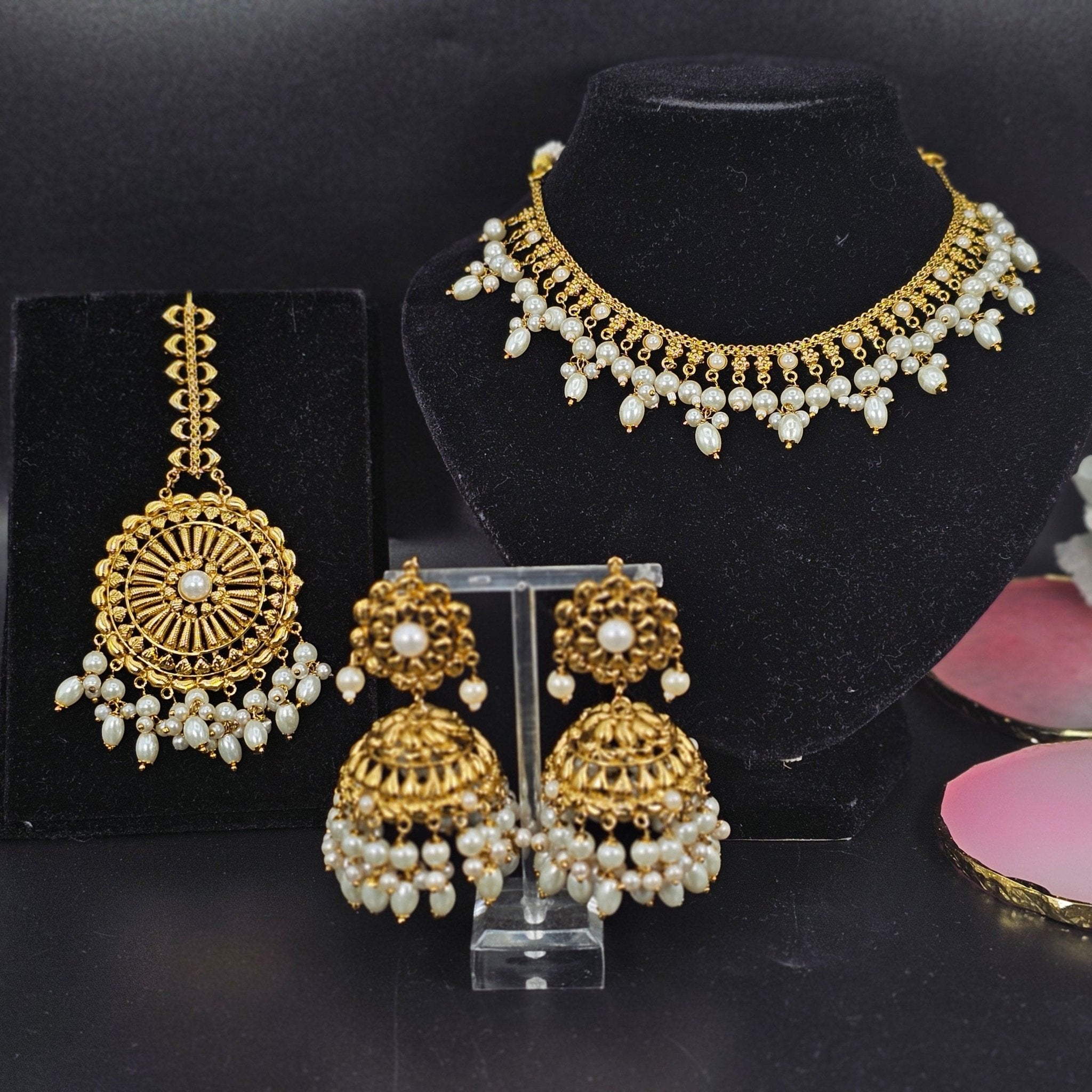 Farhaa Choker Necklace Set - Fancy Fab Jewels