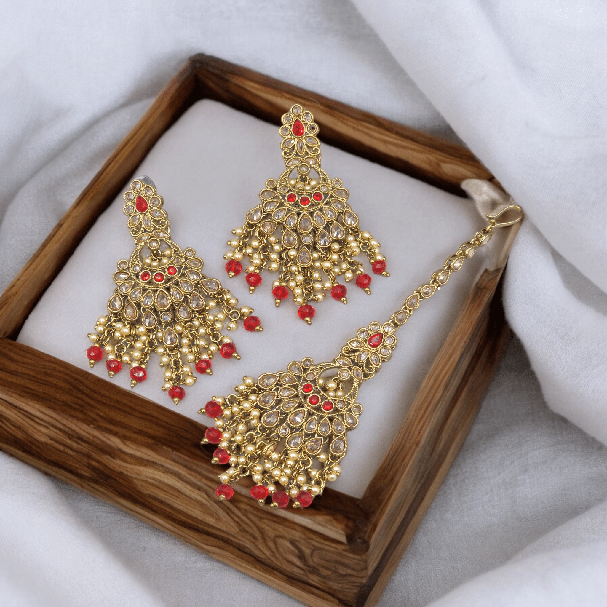 Meera Earrings and Tikka Set - Fancy Fab Jewels