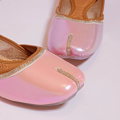 Ombre Shiny Womens Punjabi Jutti Ballerina.