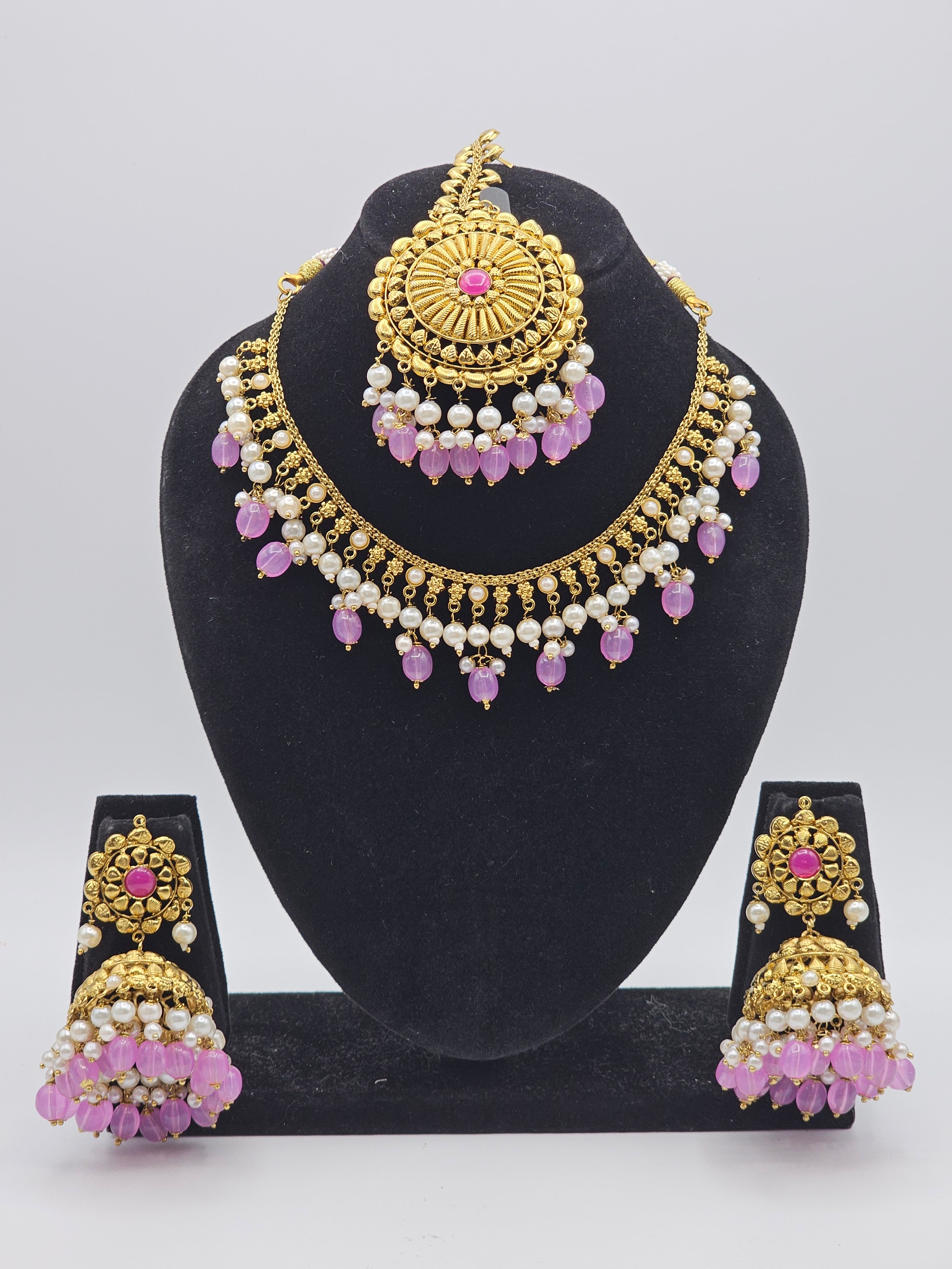 Farhaa Choker Necklace Set