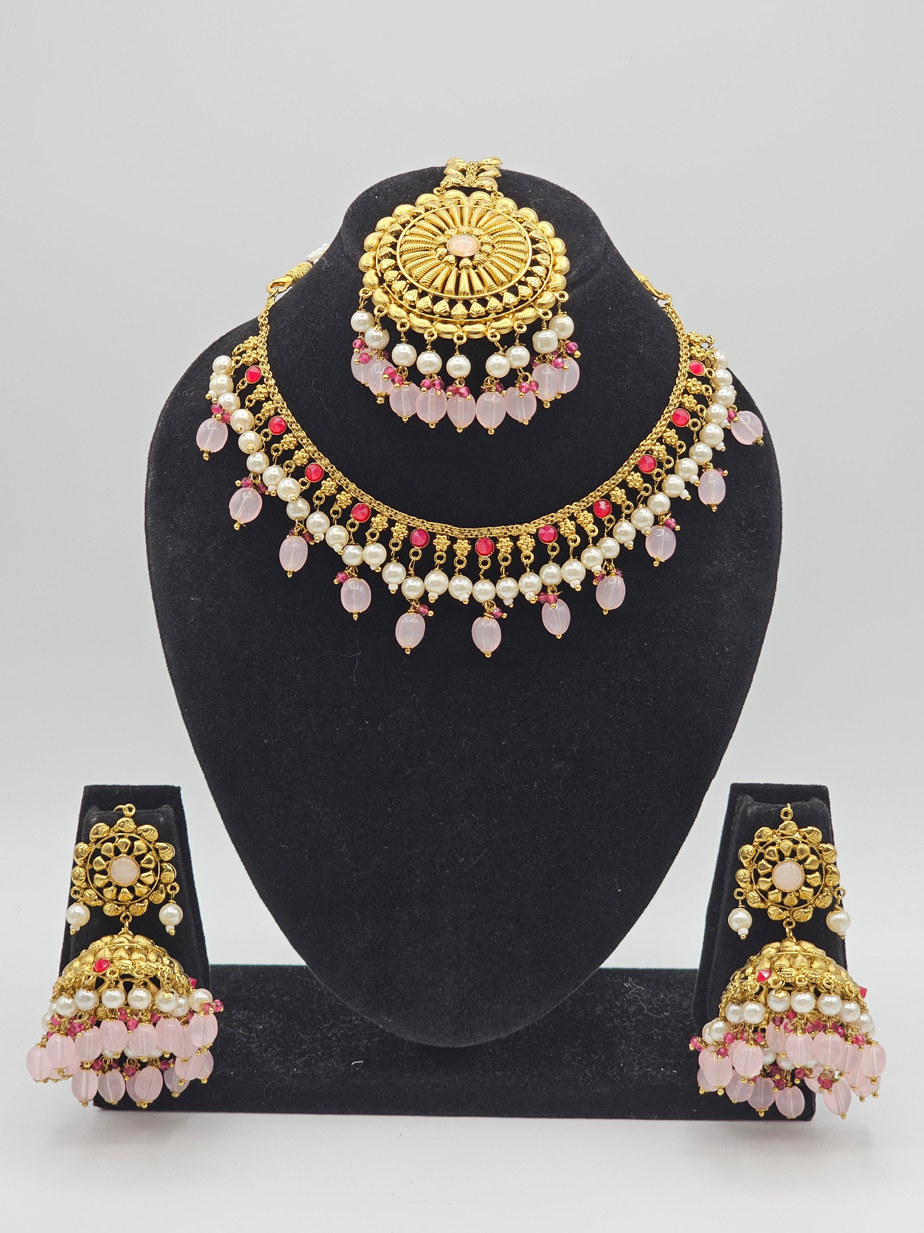 Farhaa Choker Necklace Set
